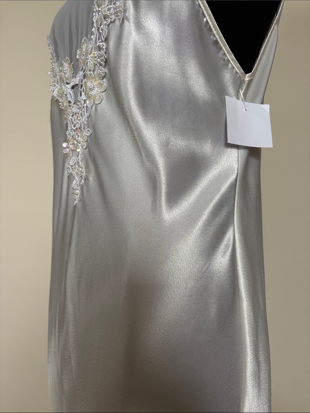 Vintage Jessica Lynn CollectionIvory Satin Slip Dress with Sheer Back & Appliqué - Picture 5 of 16